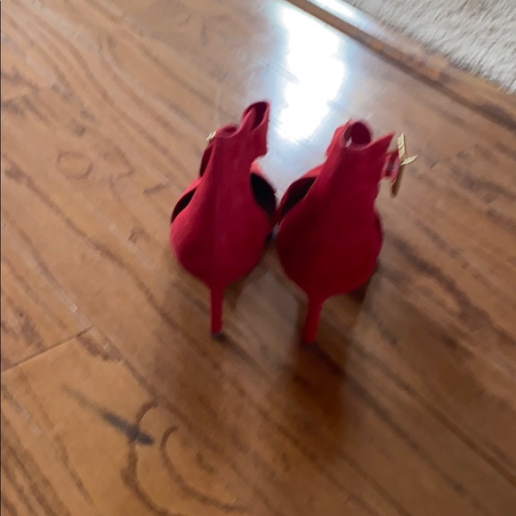 Heels - Picture 2 of 4